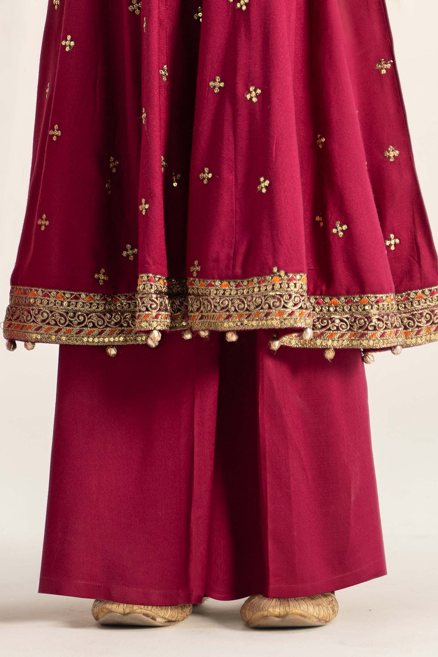 Maria B | 3 Piece Embroidered Linen Suit | MKD-W24-18 6-Apr Maroon