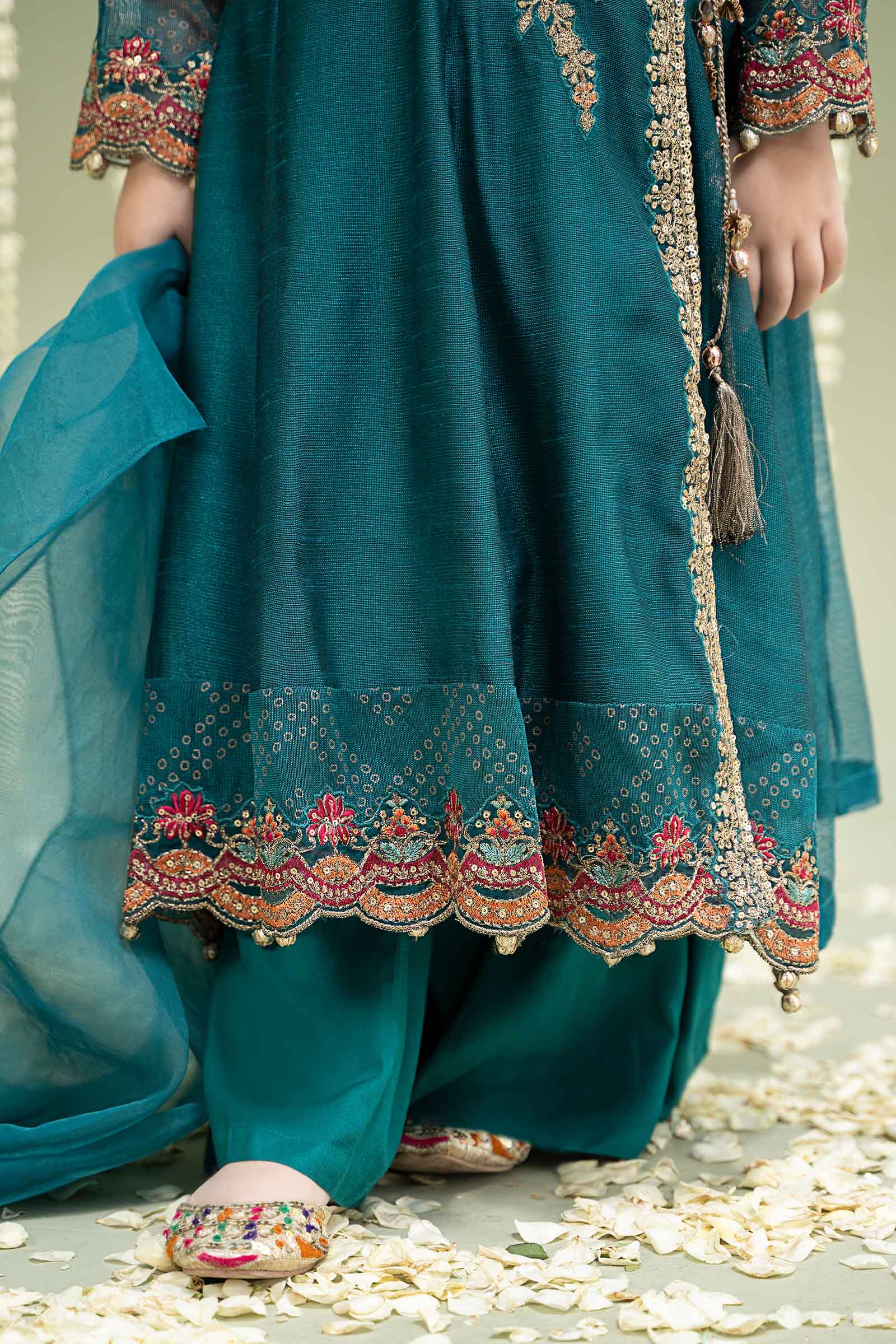 Maria B | 3 Piece Embroidered Paper Cotton Suit | MKD-W24-22 12-Oct Green