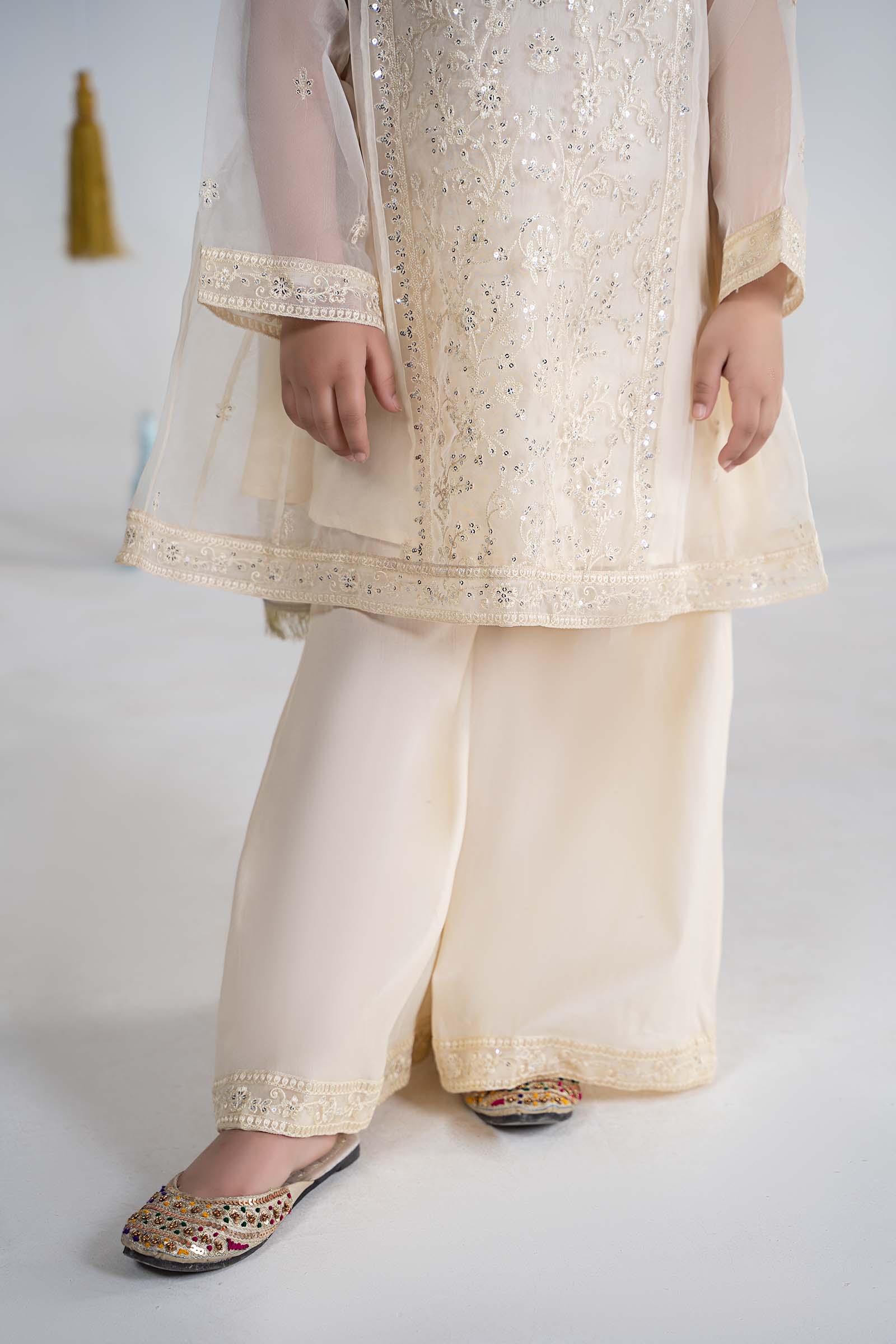 Maria B | 3 Piece Embroidered Organza Suit | MKS-EA24-25 14-Dec White
