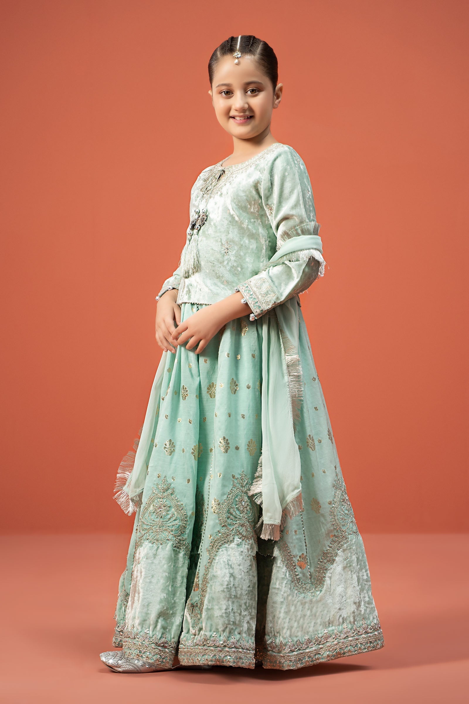 Maria B | 3 Piece Embroidered Velvet Suit | MKS-W24-14 8-Jun Ferozi