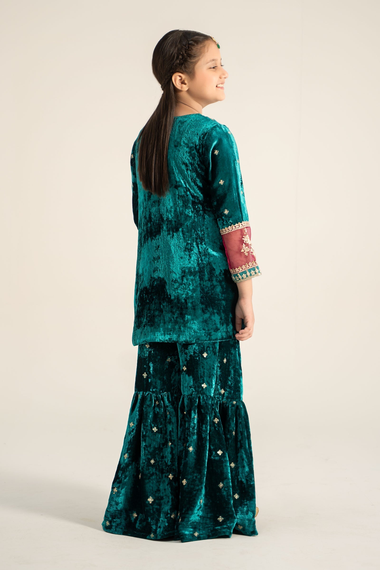 Maria B | 3 Piece Embroidered Velvet Suit | MKS-W24-16 10-Aug Green