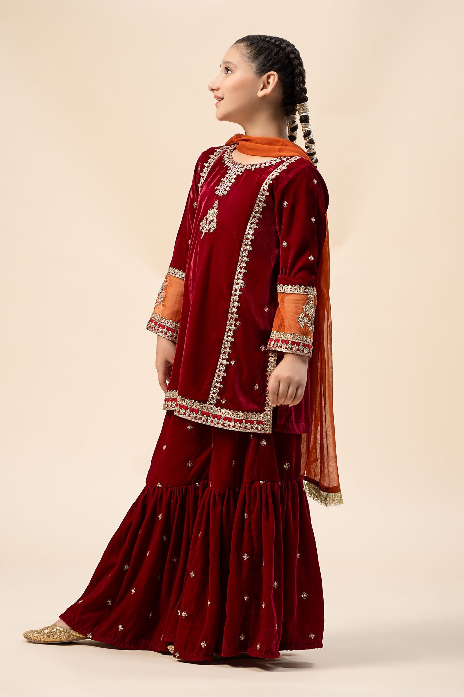 Maria B | 3 Piece Embroidered Velvet Suit | MKS-W24-16 8-Jun Pink