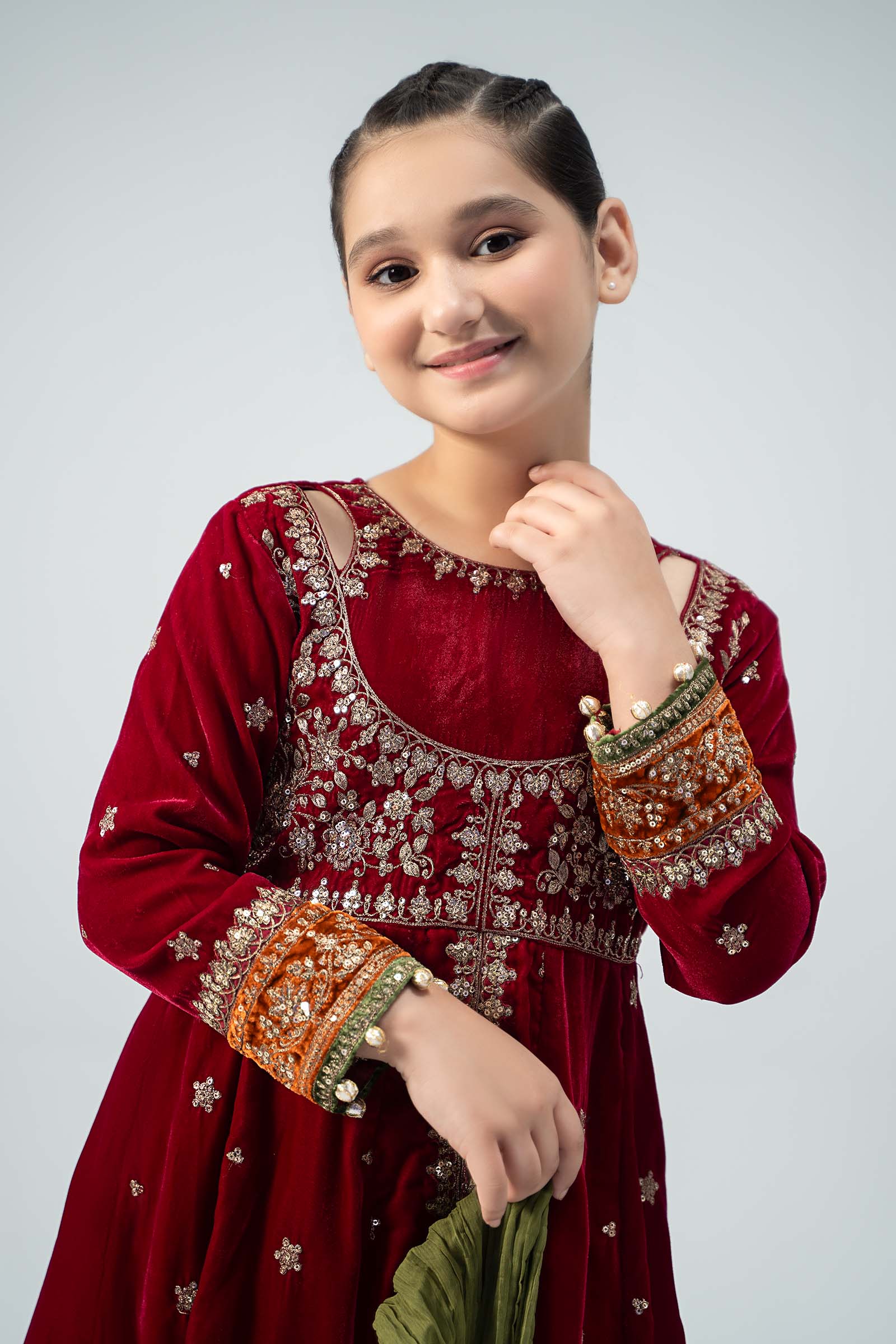 Maria B | 3 Piece Embroidered Velvet Suit | MKS-W24-17 6-Apr Maroon