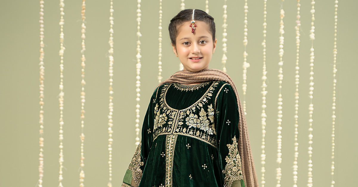 Maria B | 3 Piece Embroidered Velvet Suit | MKS-W24-40