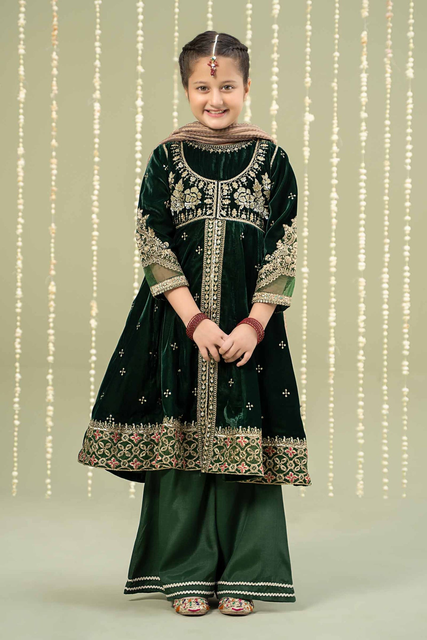 Maria B | 3 Piece Embroidered Velvet Suit | MKS-W24-40 4-Feb Green