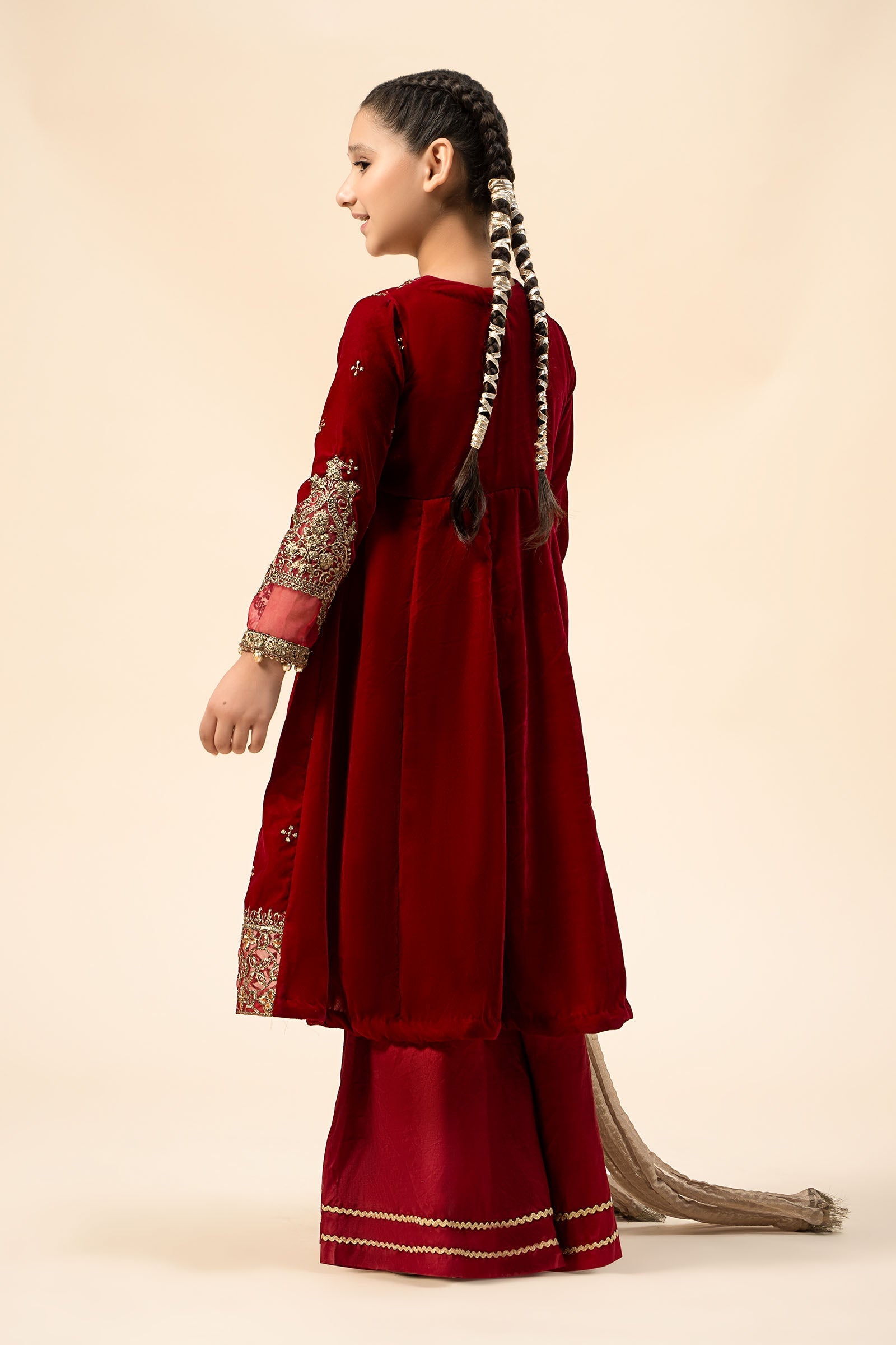 Maria B | 3 Piece Embroidered Velvet Suit | MKS-W24-40 12-Oct Pink