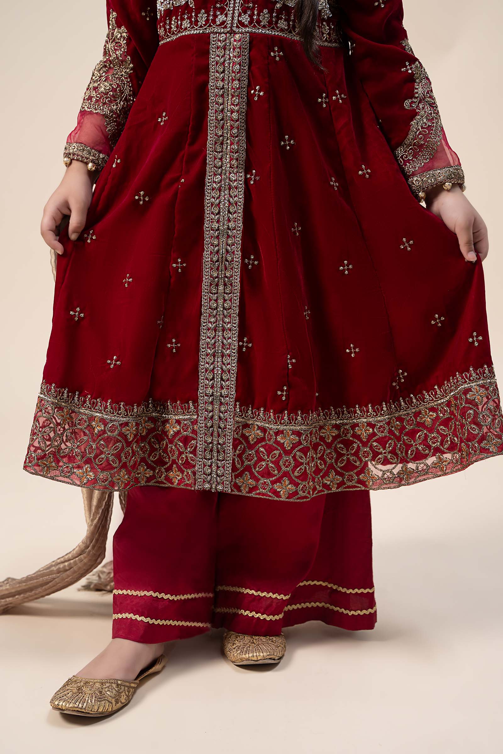 Maria B | 3 Piece Embroidered Velvet Suit | MKS-W24-40 10-Aug Pink