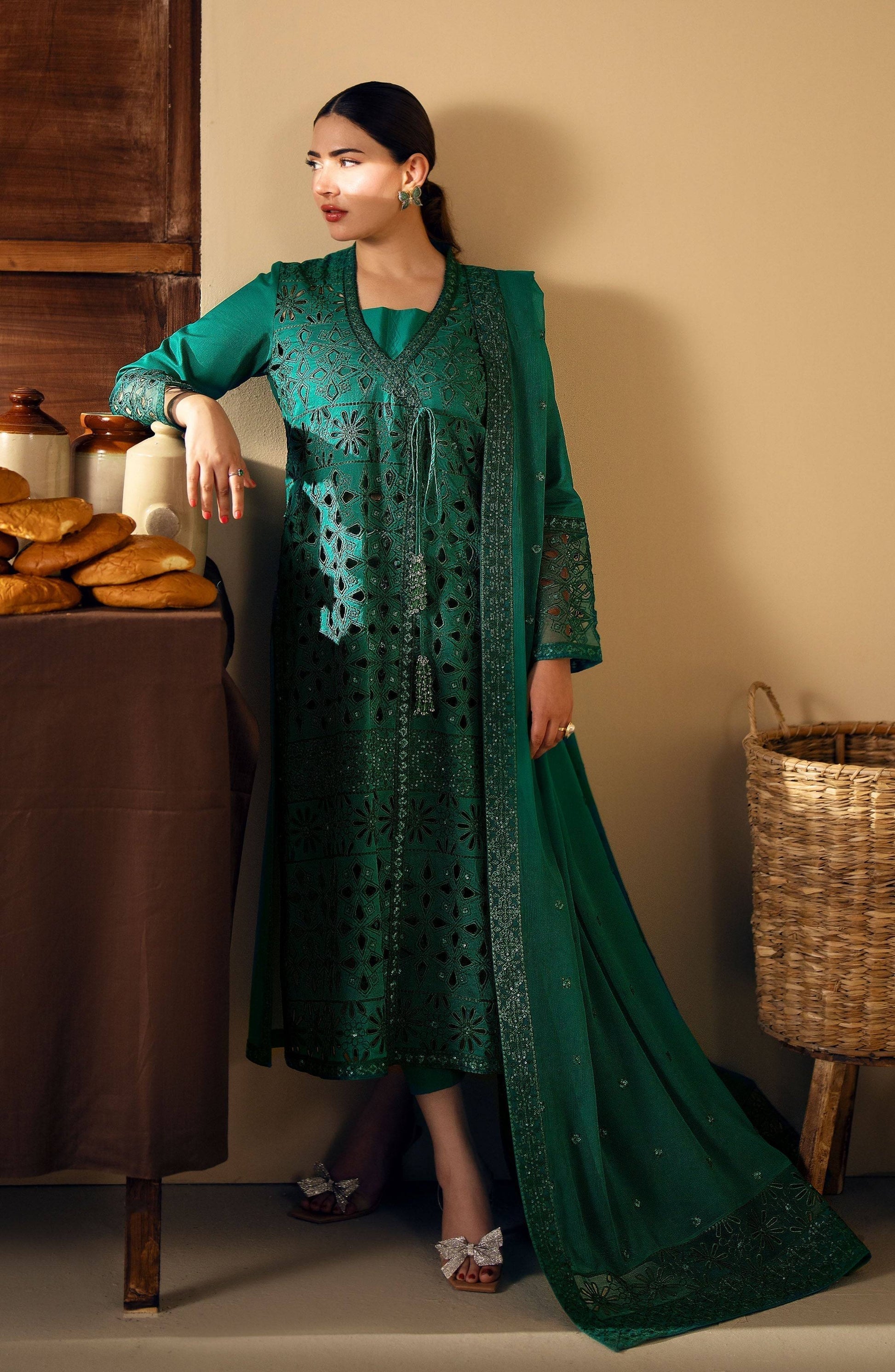 Maryum N Maria | Eid Edit 24 | Motya - Pakistani Designer Dress - by Maryum N Maria | Type: Luxury - 100% Original at Saira Sultan