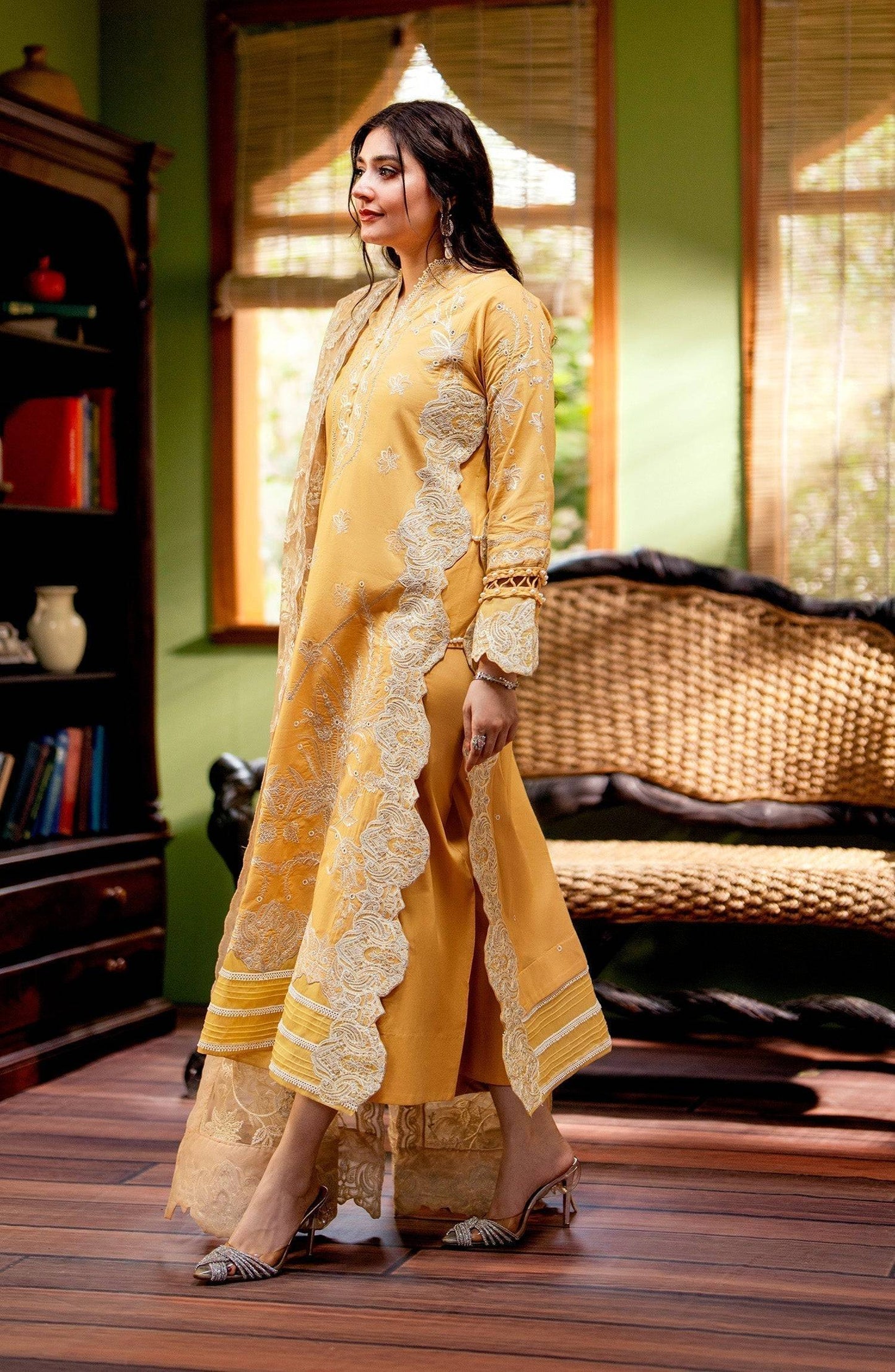 Maryum N Maria | Luxury Lawn 24 | Lamya - Pakistani Designer Dress - by Maryum N Maria | Type: Luxury - 100% Original at Saira Sultan