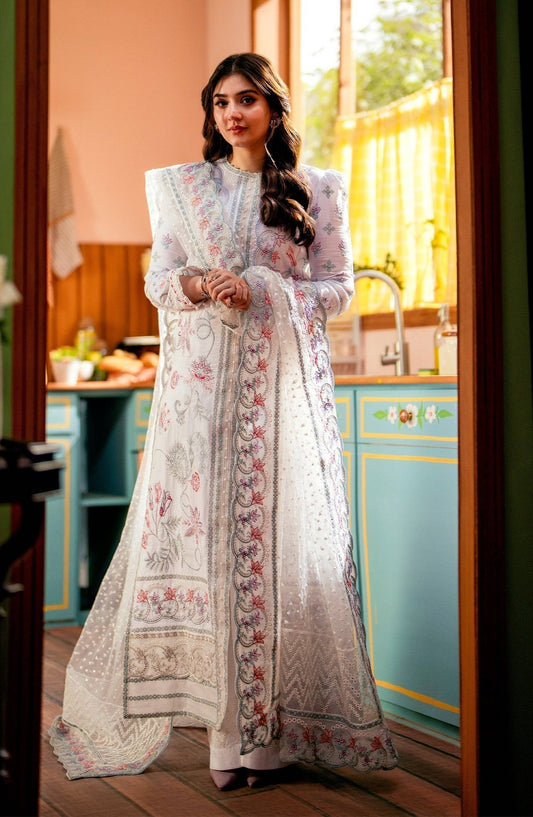 Maryum N Maria | Luxury Lawn 24 | Fatin - Pakistani Designer Dress - by Maryum N Maria | Type: Luxury - 100% Original at Saira Sultan