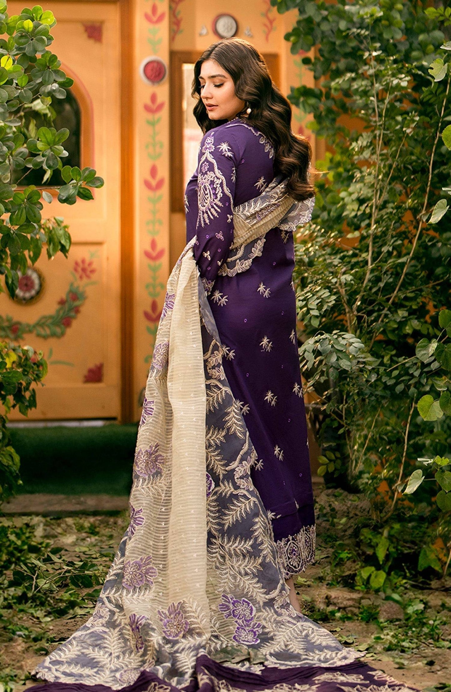 Maryum N Maria | Luxury Lawn 24 | Rahma - Pakistani Designer Dress - by Maryum N Maria | Type: Luxury - 100% Original at Saira Sultan