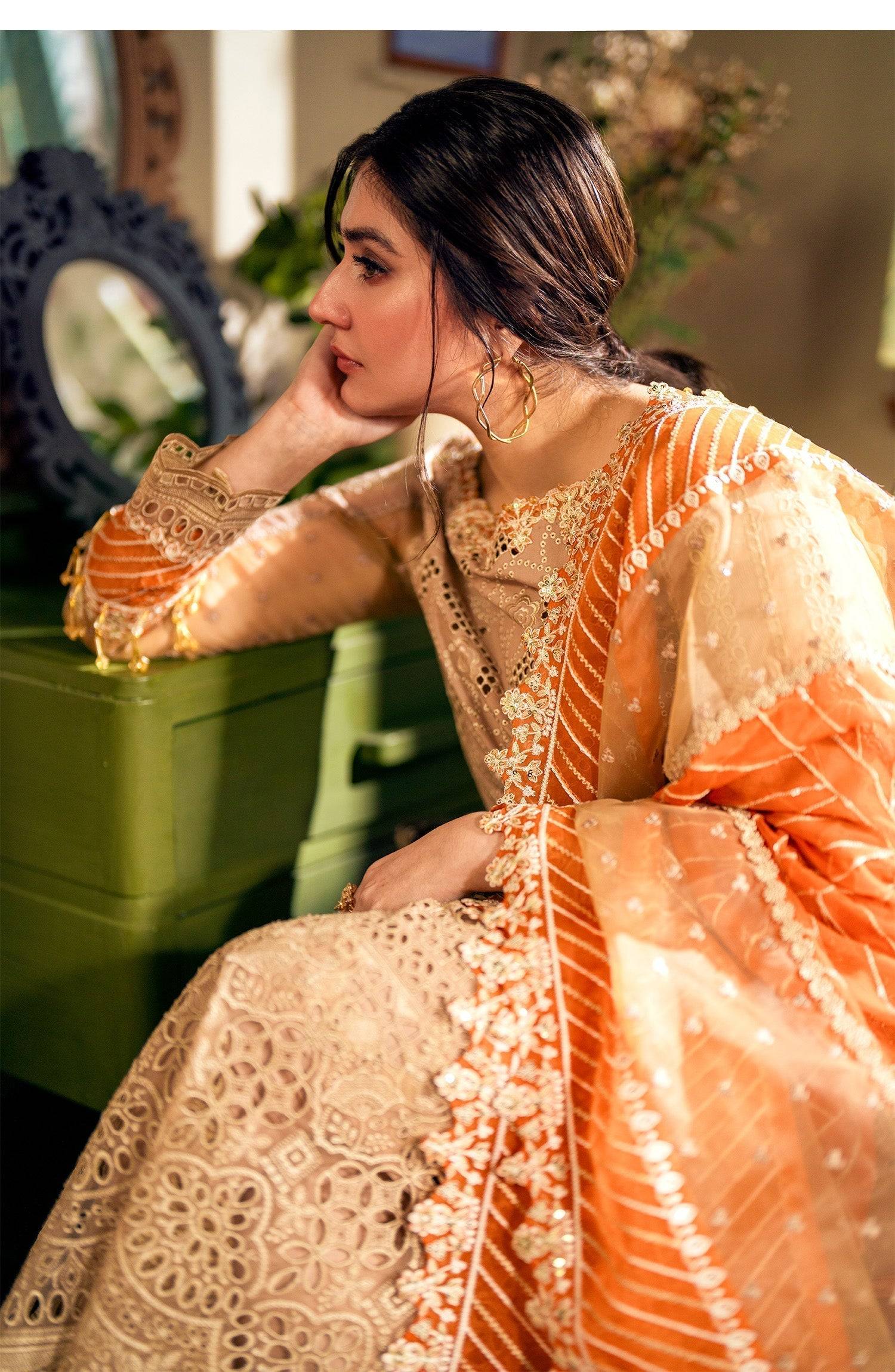 Maryum N Maria | Luxury Lawn 24 | Nora - Pakistani Designer Dress - by Maryum N Maria | Type: Luxury - 100% Original at Saira Sultan