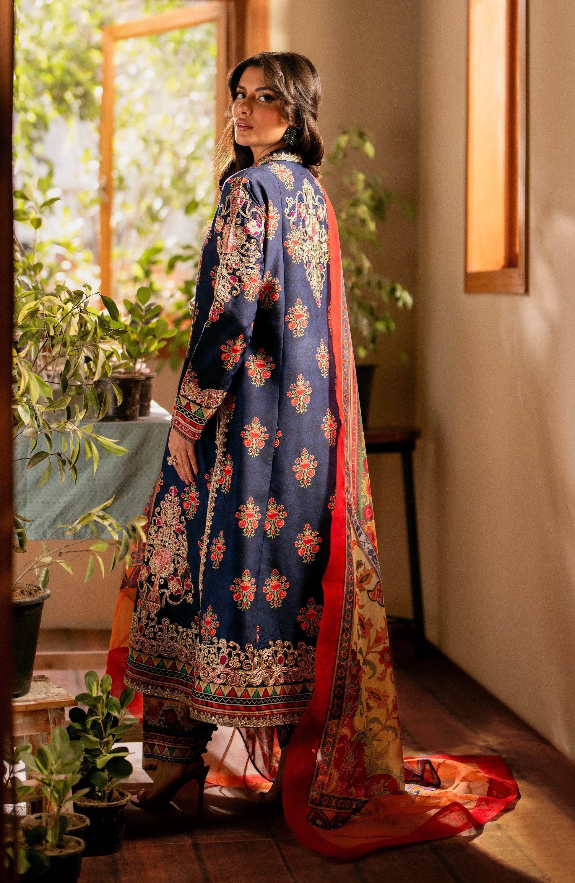 Maryum N Maria | Luxury Lawn 24 | Mariam - Pakistani Designer Dress - by Maryum N Maria | Type: Luxury - 100% Original at Saira Sultan