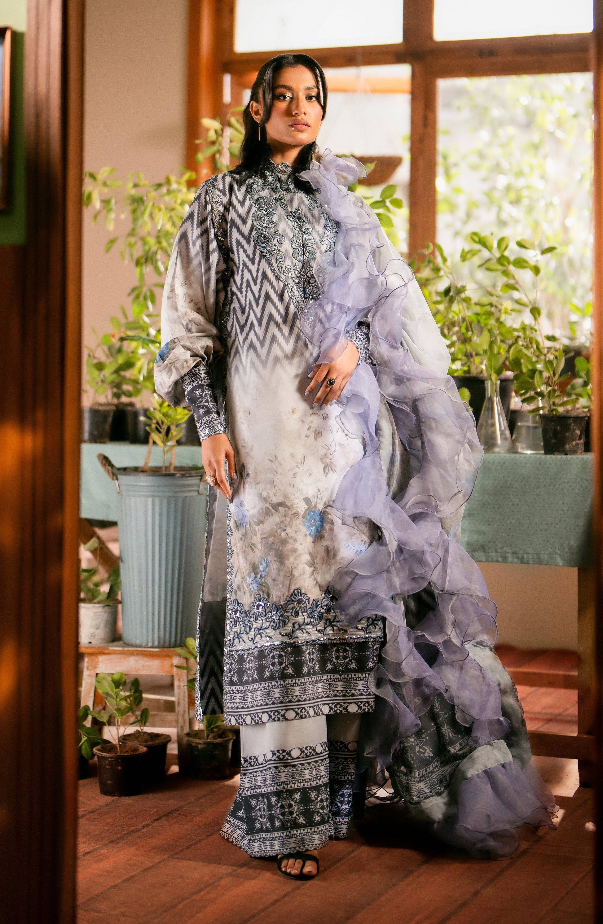 Maryum N Maria | Luxury Lawn 24 | Sara - Pakistani Designer Dress - by Maryum N Maria | Type: Luxury - 100% Original at Saira Sultan