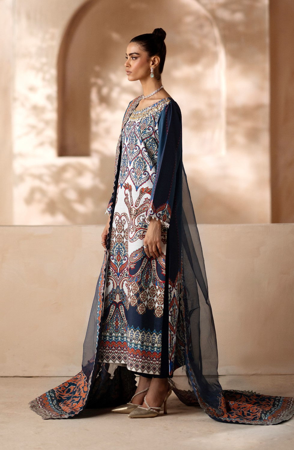 Maryum N Maria | Zeil Winter | CHARVI - MS40098 - Pakistani Designer Dress - by Maryam N Maria | Type: Ladies Clothes - 100% Original at Saira Sultan