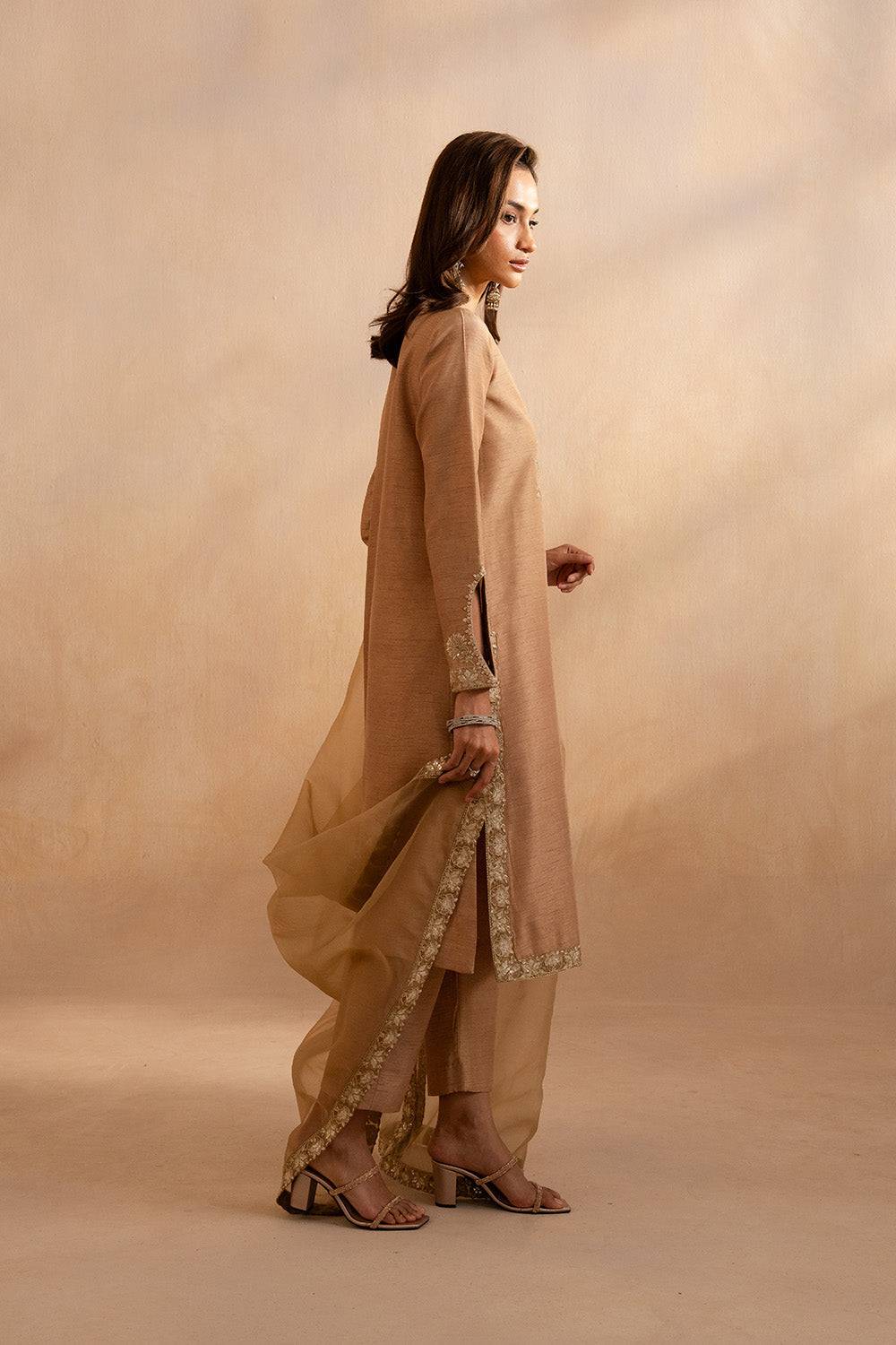 Maryum N Maria | Dhahab 25 | ALANAA - MS50259 - Pakistani Designer Dress - by Maryam N Maria | Type: Ladies Clothes - 100% Original at Saira Sultan