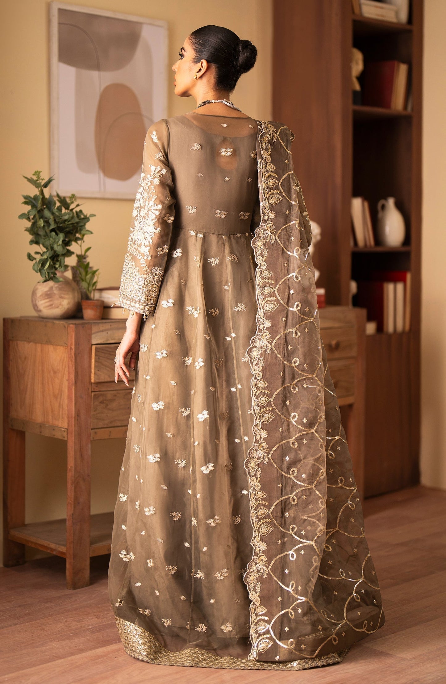Emaan Adeel | Romansiyyah Luxury Formals 24 | Yesra - Pakistani Designer Dress - by Emaan Adeel | Type: Formal - 100% Original at Saira Sultan