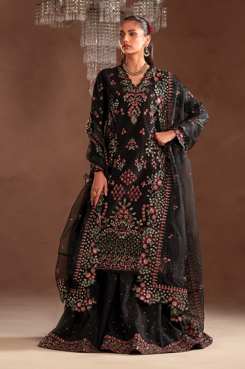 Emaan Adeel | Selene Formals | AMARAE XS Black Korean Raw Silk
