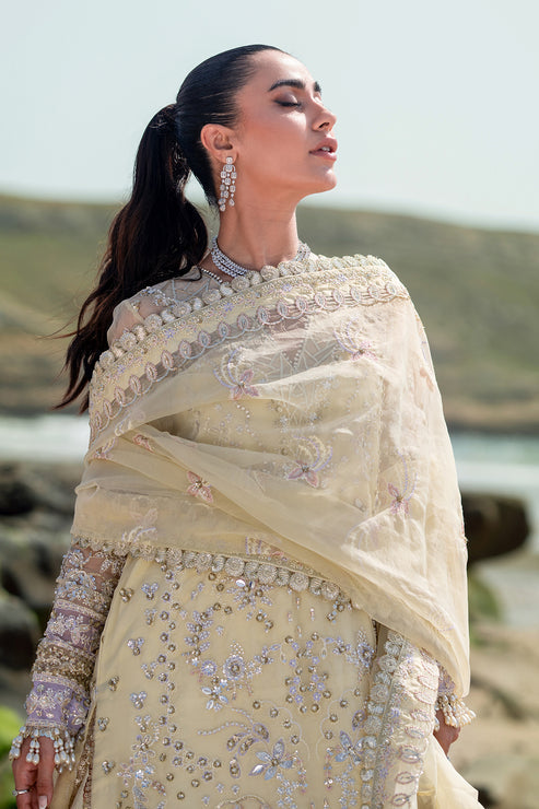 Emaan Adeel | Kamari Reveuse Wedding Formals | ELLE - Pakistani Designer Dress - by Emaan Adeel | Type: Ladies Clothes - 100% Original at Saira Sultan