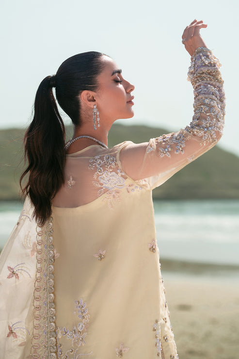 Emaan Adeel | Kamari Reveuse Wedding Formals | ELLE - Pakistani Designer Dress - by Emaan Adeel | Type: Ladies Clothes - 100% Original at Saira Sultan