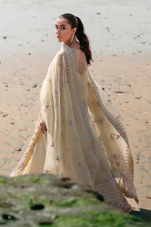 Emaan Adeel | Kamari Reveuse Wedding Formals | ELLE - Pakistani Designer Dress - by Emaan Adeel | Type: Ladies Clothes - 100% Original at Saira Sultan