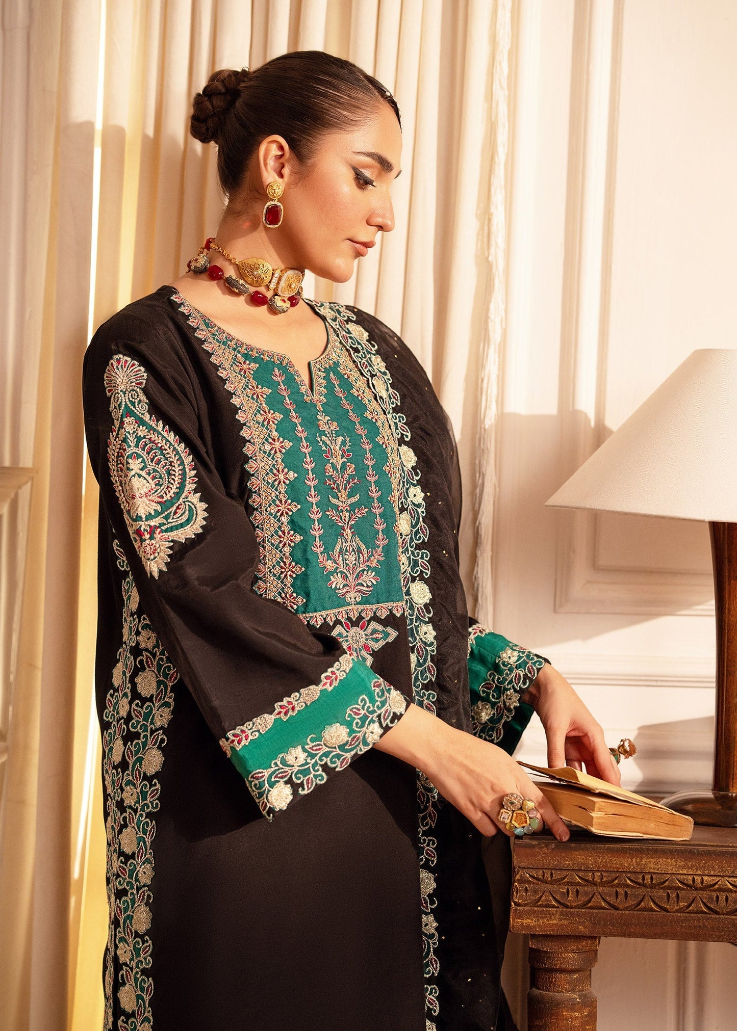 Nuriyaa | Seef Formals | Almas