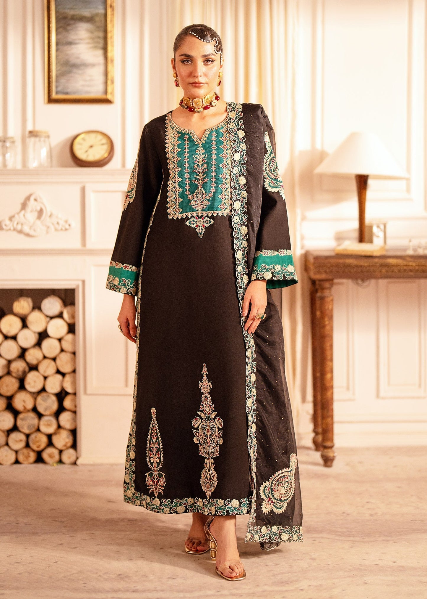 Nuriyaa | Seef Formals | Almas
