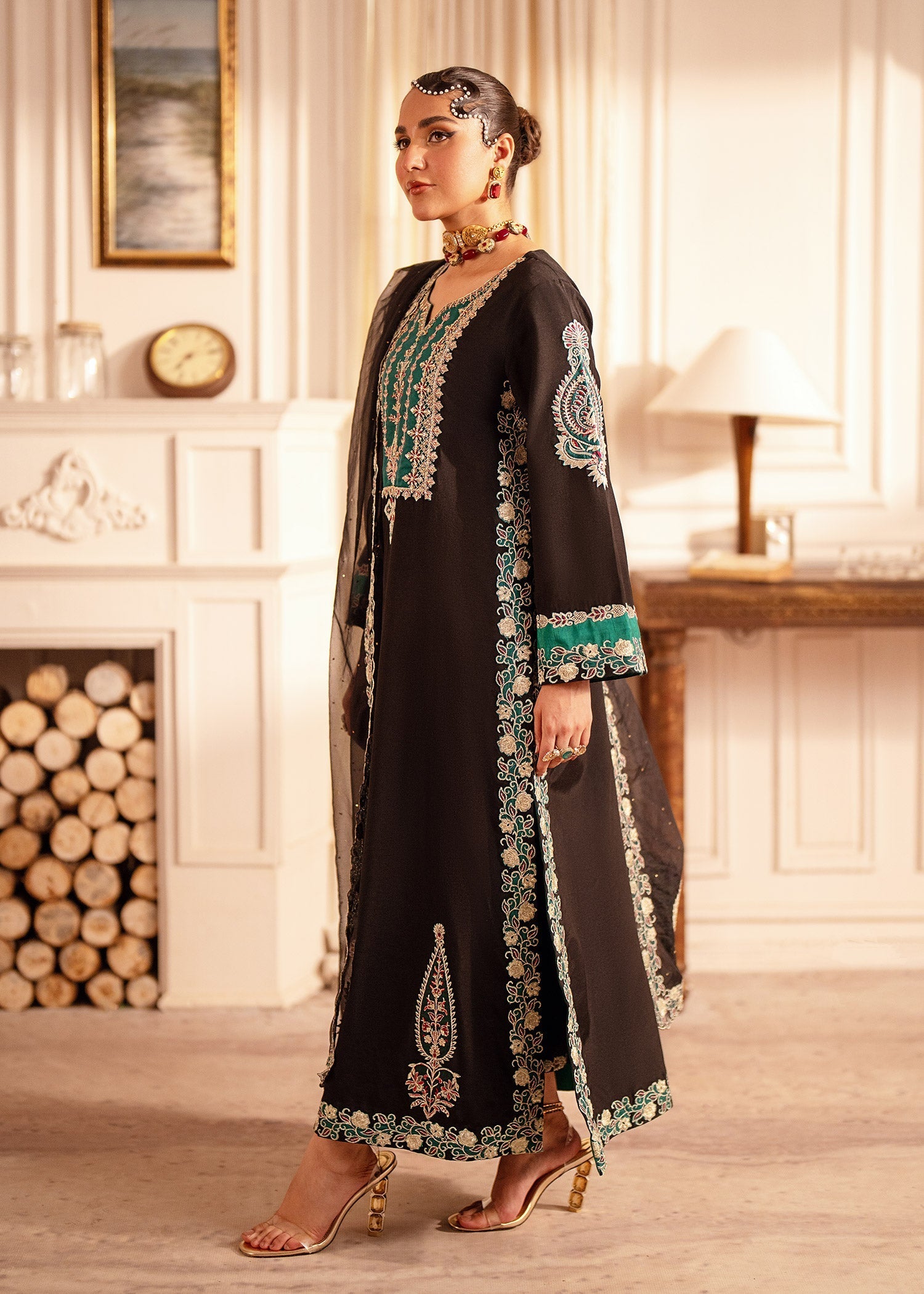 Nuriyaa | Seef Formals | Almas