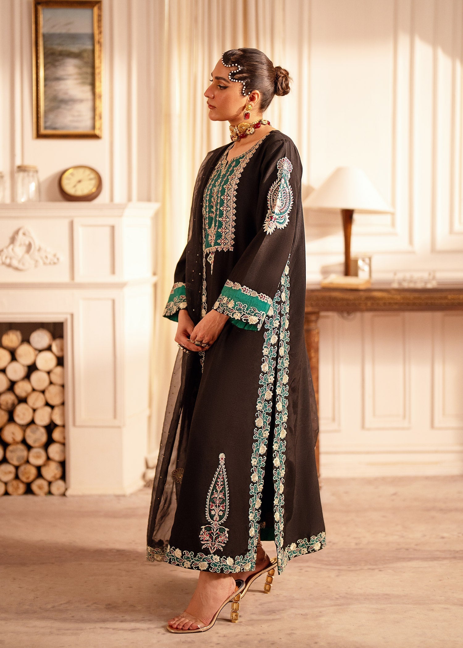 Nuriyaa | Seef Formals | Almas