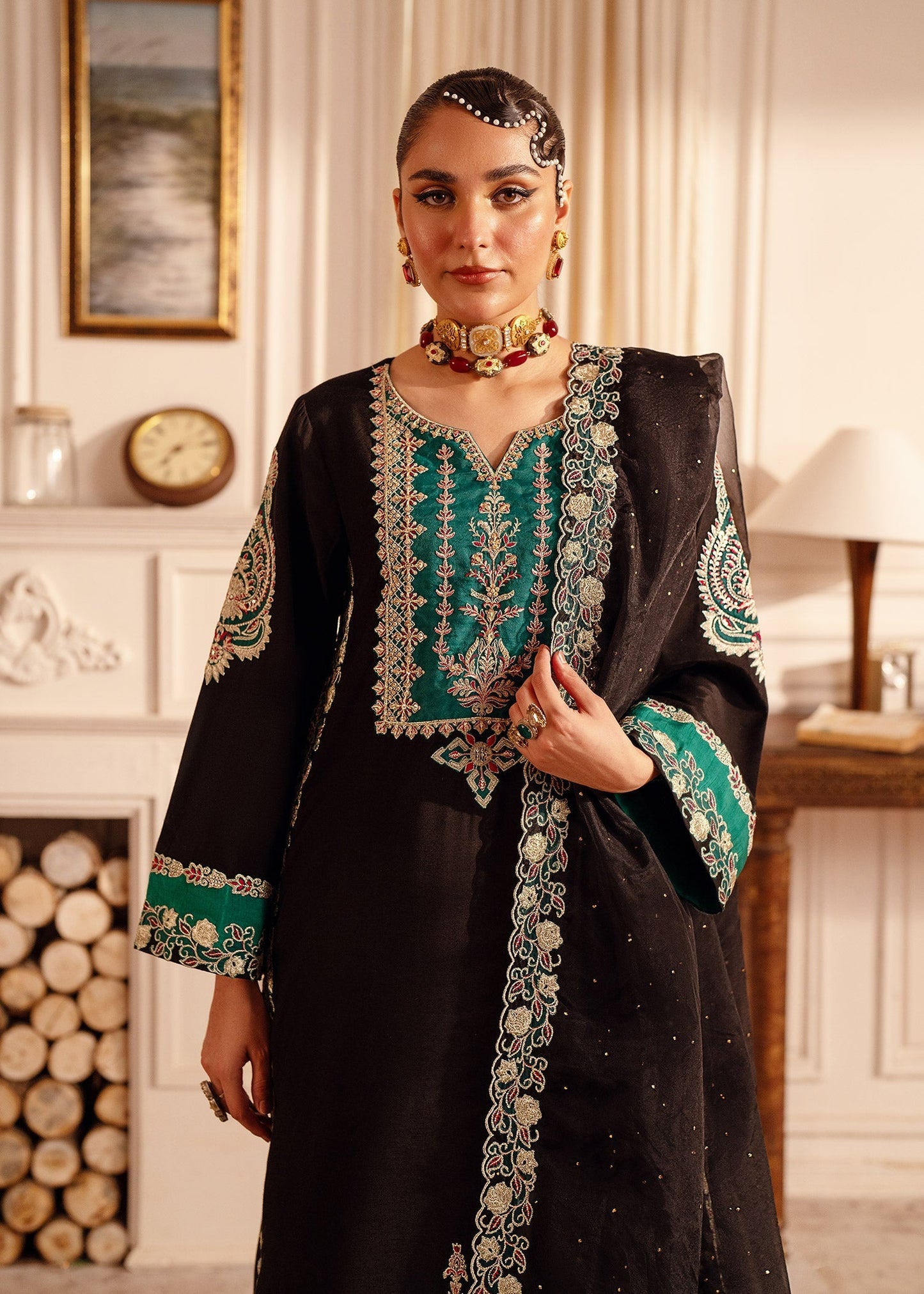 Nuriyaa | Seef Formals | Almas