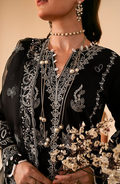 Emaan Adeel | Navaeh Luxury Pret | MIRA - Pakistani Designer Dress - by Emaan Adeel | Type: Luxury - 100% Original at Saira Sultan