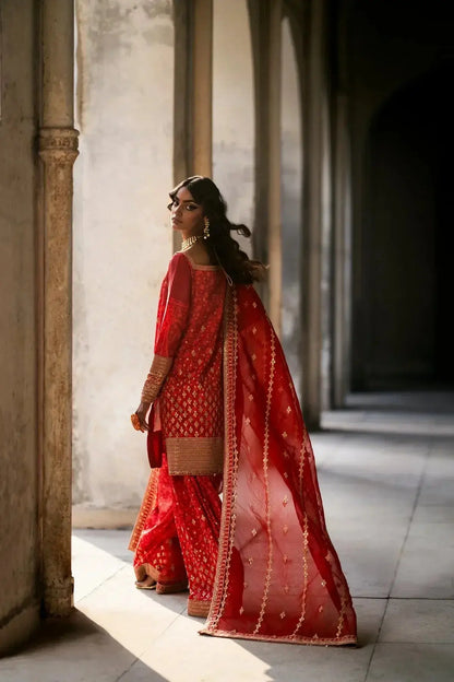 Erum Khan | Mannat Formals | Gulnaar - Pakistani Designer Dress - by Erum Khan | Type: Bridal - 100% Original at Saira Sultan