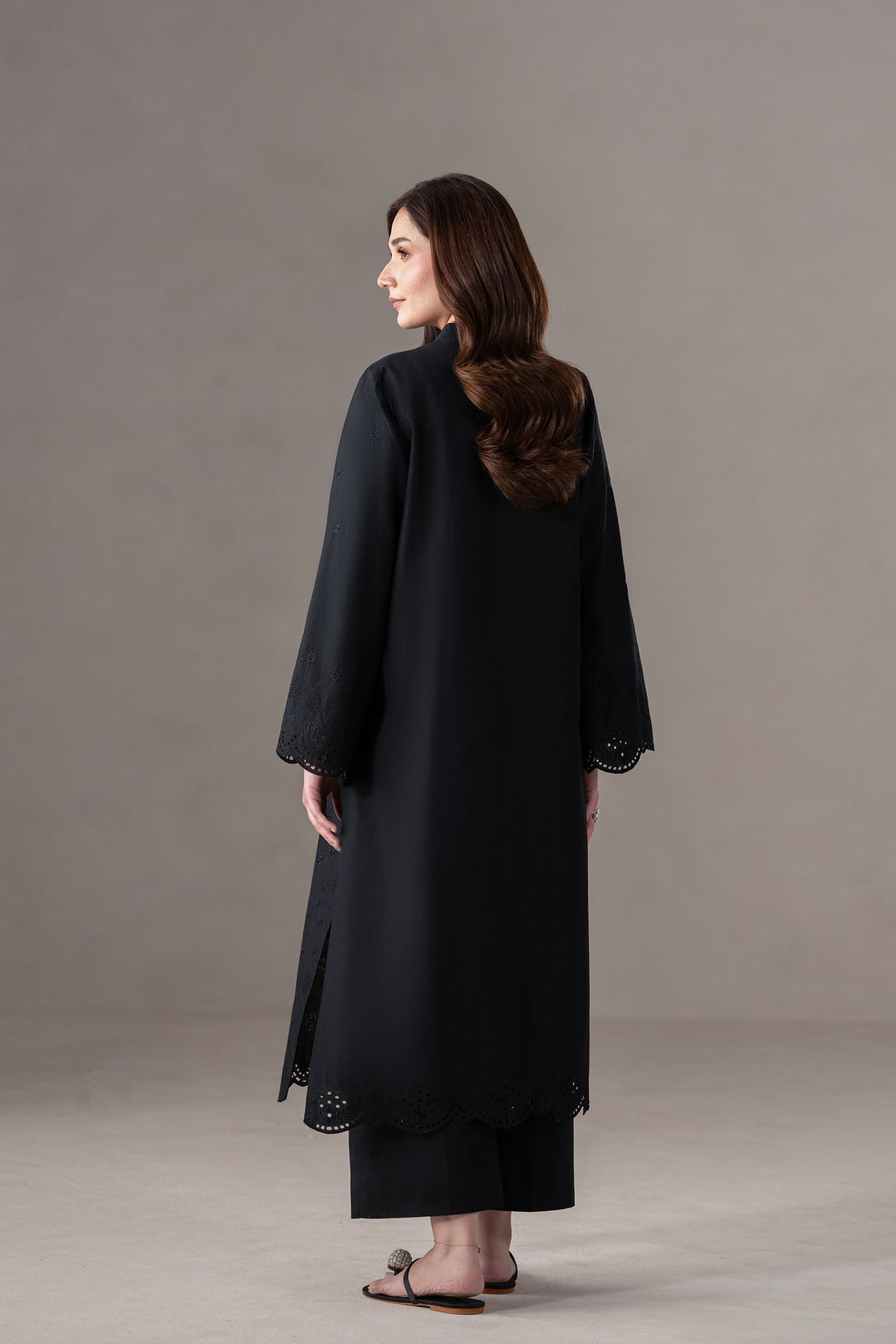 Akbar Aslam | Pret Lawn | Mono S Black Lawn