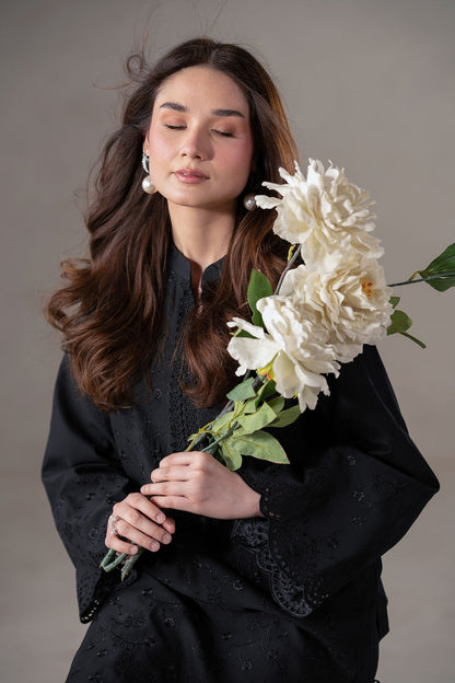 Akbar Aslam | Pret Lawn | Mono L Black Lawn