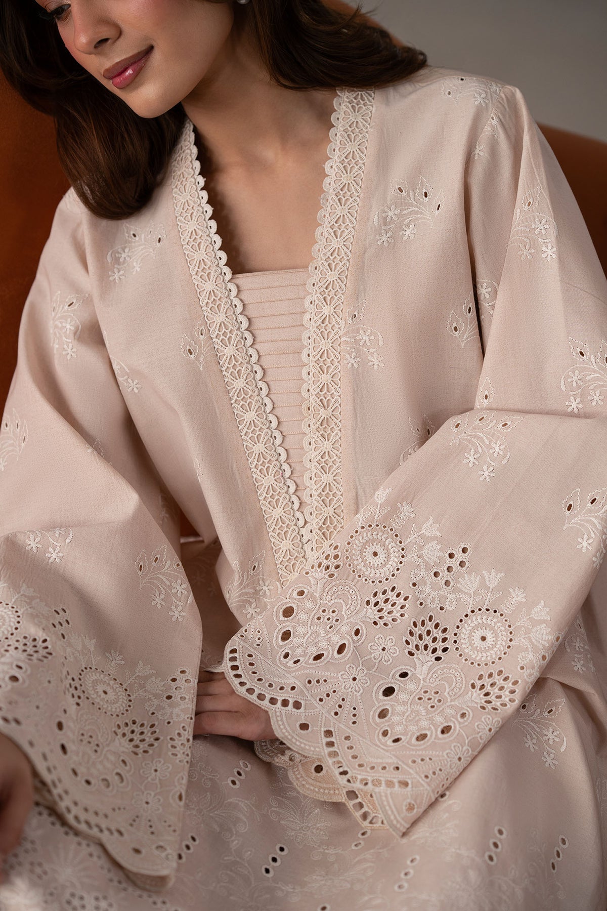 Akbar Aslam | Pret Lawn | Zira M Pale Pink Lawn