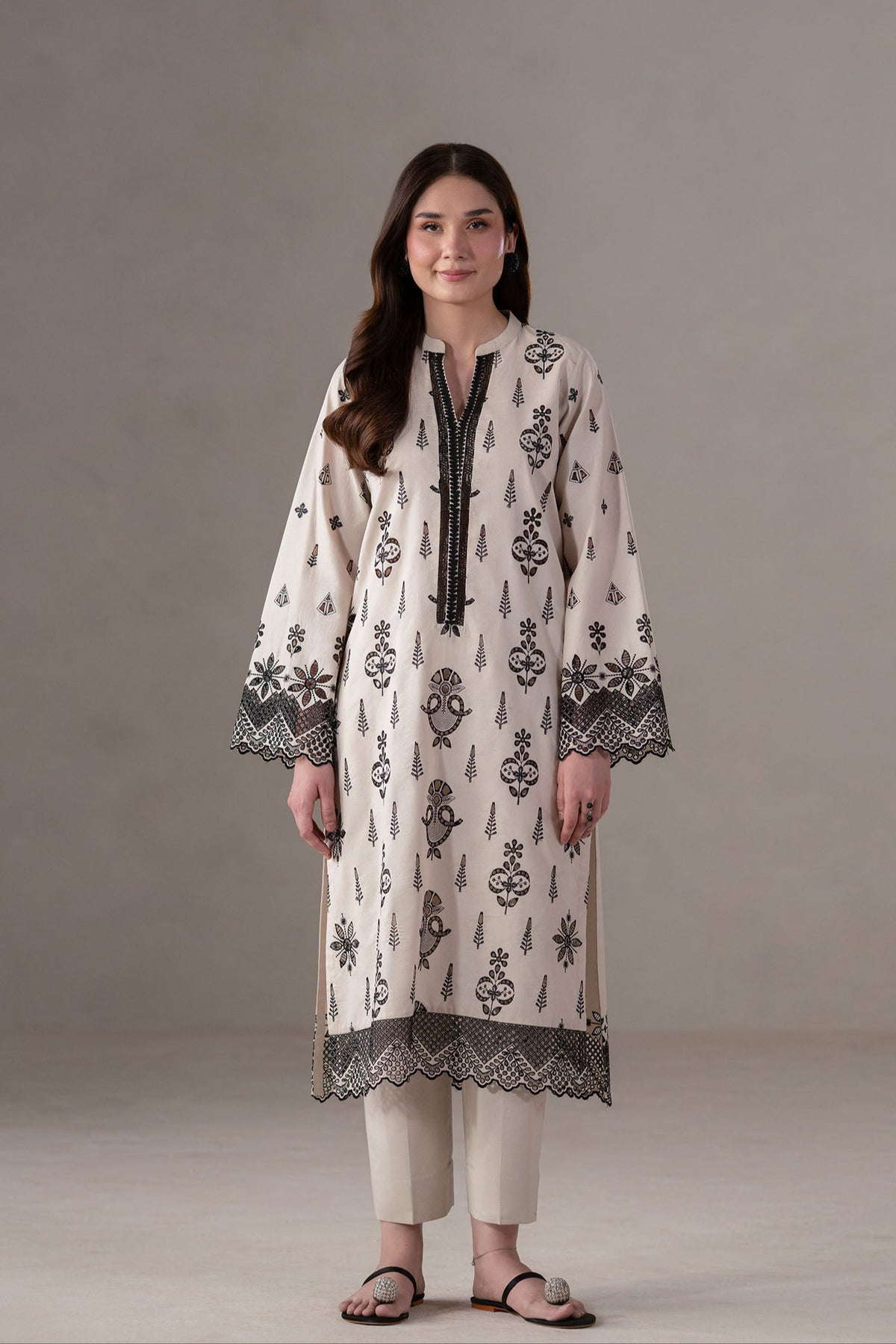 Akbar Aslam | Pret Lawn | Slate XS Off White Lawn