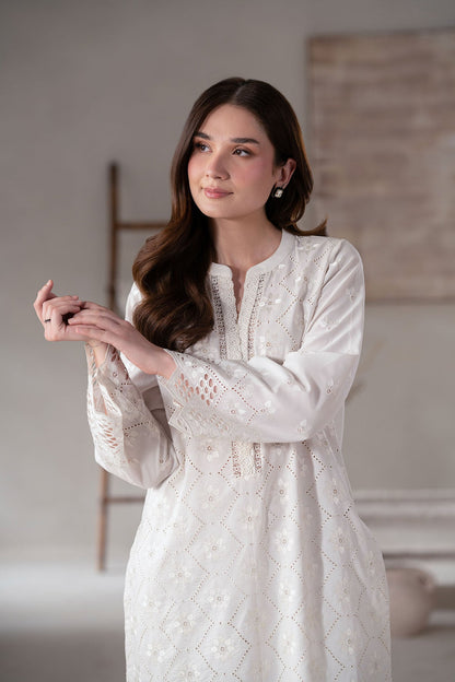 Akbar Aslam | Pret Lawn | Frost M White Lawn
