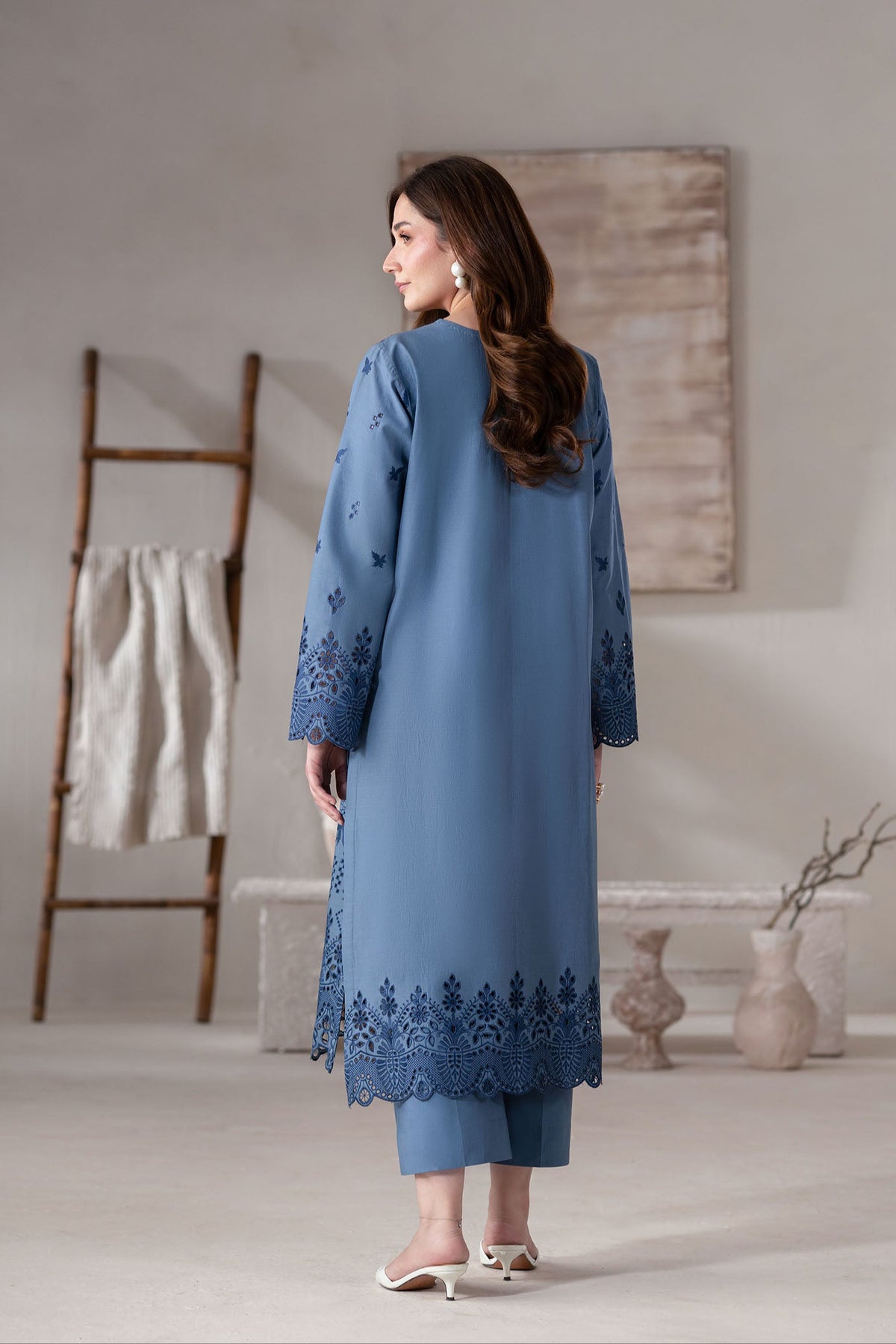Akbar Aslam | Pret Lawn | Aven S Blue Gray Lawn