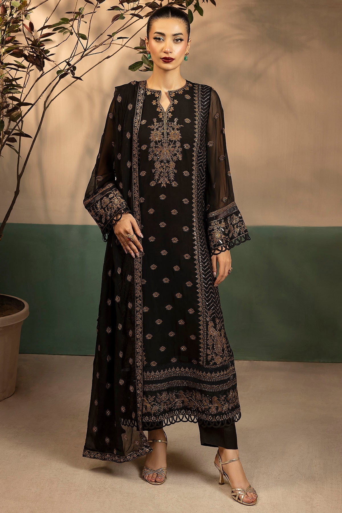 Motifz | Luxury Formal | 5579-VIOLA - Pakistani Designer Dress - by Motifz - Type : Ladies Clothes - 100% Original at Saira Sultan
