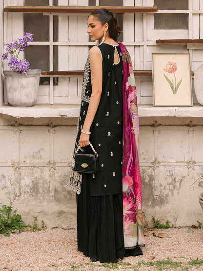 Mahnur | Masakali Luxury Lawn 24 | MK 05 - A - Pakistani Designer Dress - by Mahnur | Type: Luxury - 100% Original at Saira Sultan