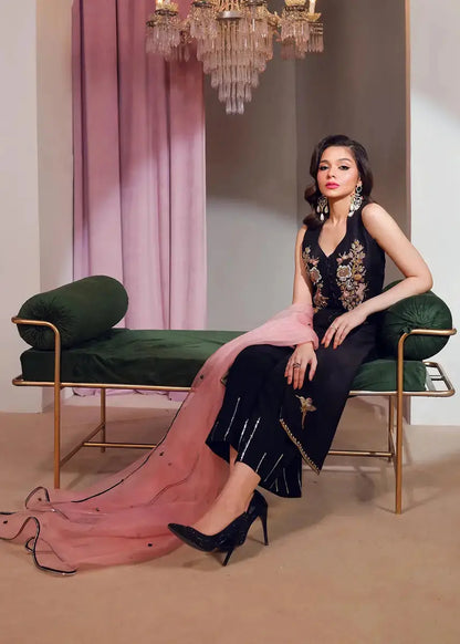 Mahum Asad | Forever and Ever Formals | Verve - Pakistani Designer Dress - by Mahum Asad | Type: Formal - 100% Original at Saira Sultan