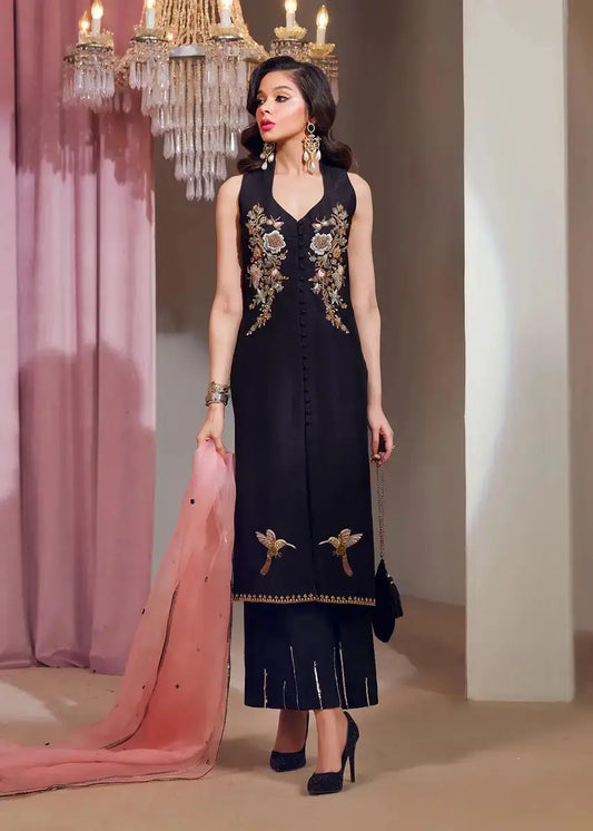 Mahum Asad | Forever and Ever Formals | Verve - Pakistani Designer Dress - by Mahum Asad | Type: Formal - 100% Original at Saira Sultan