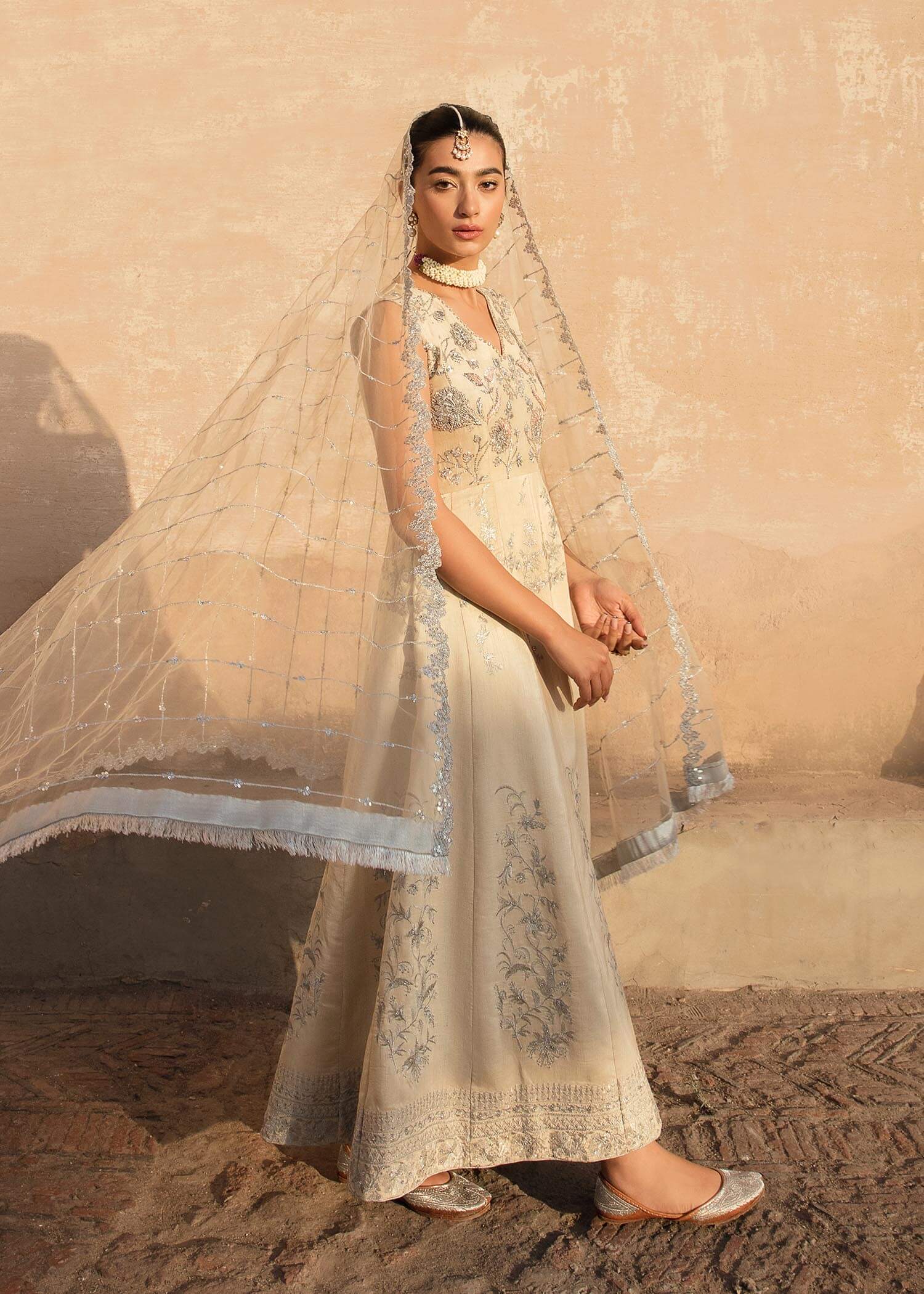 Mahum Asad | Gul Posh Luxury Formals 23 | Bahaar - Pakistani Designer Dress - by Mahum Asad | Type: Formal - 100% Original at Saira Sultan
