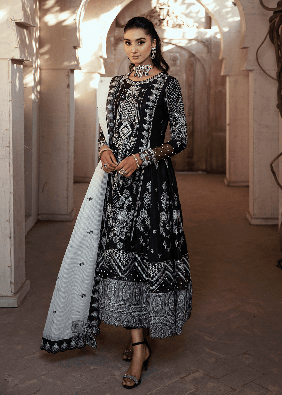 Maria Osama Khan | Rang e Noor Eid Edit | Neel Kamal-Black - Pakistani Designer Dress - by Maria Osama Khan | Type: Formal - 100% Original at Saira Sultan
