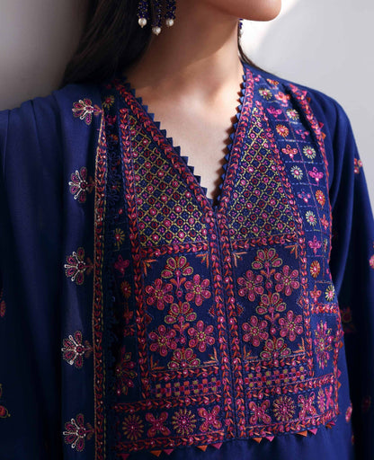 Republic Womenswear | Amaris Luxury Shawl 25 |Maris by Republic Womenswear - Designer Dress  - Type : Ladies Clothes - Available at Saira Sultan - 100% Original 