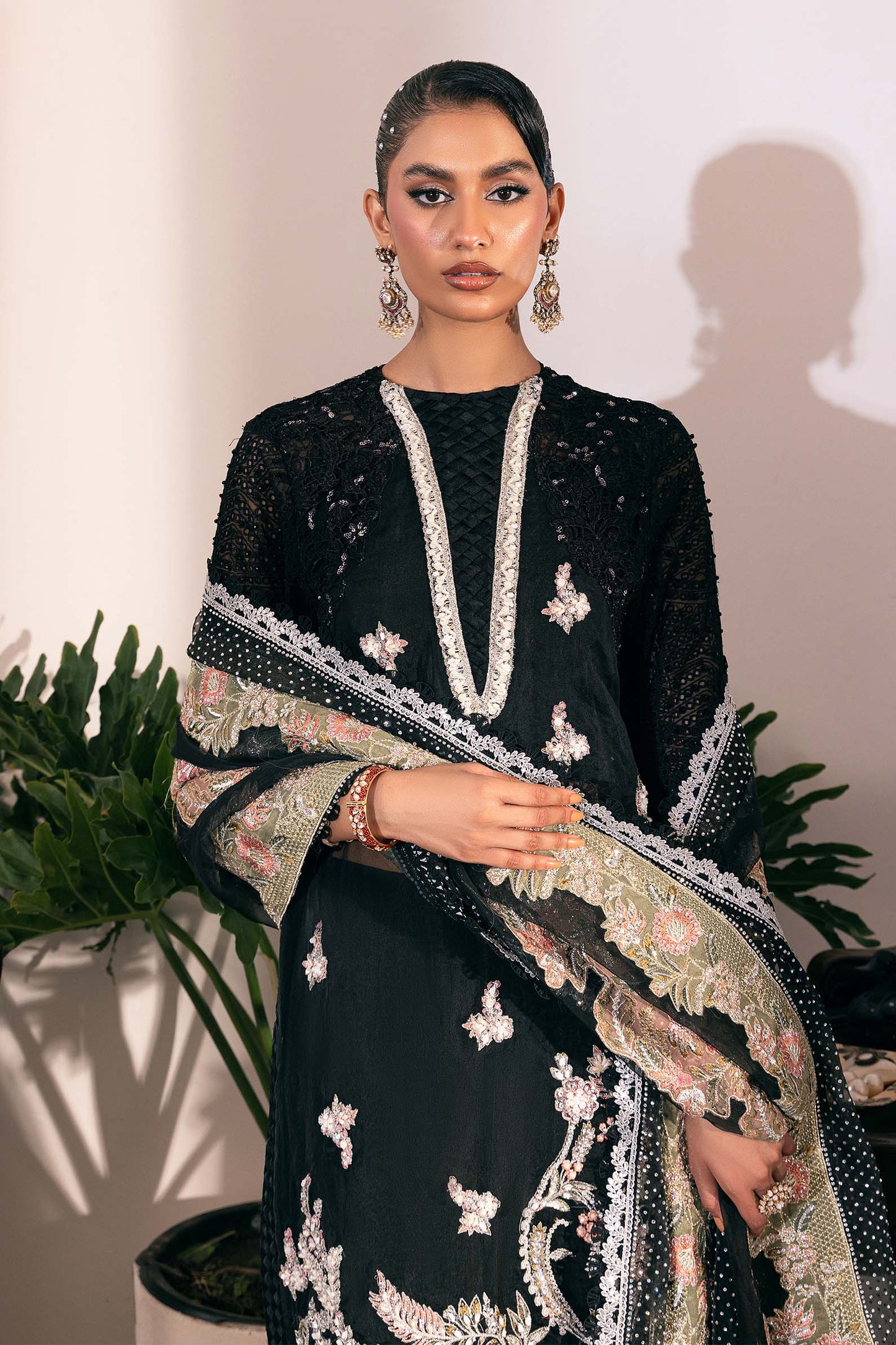 Maryam Hussain | Marwa Luxury Formals 24 | Sitara - Pakistani Designer Dress - by Maryam Hussain | Type: Ladies Clothes - 100% Original at Saira Sultan