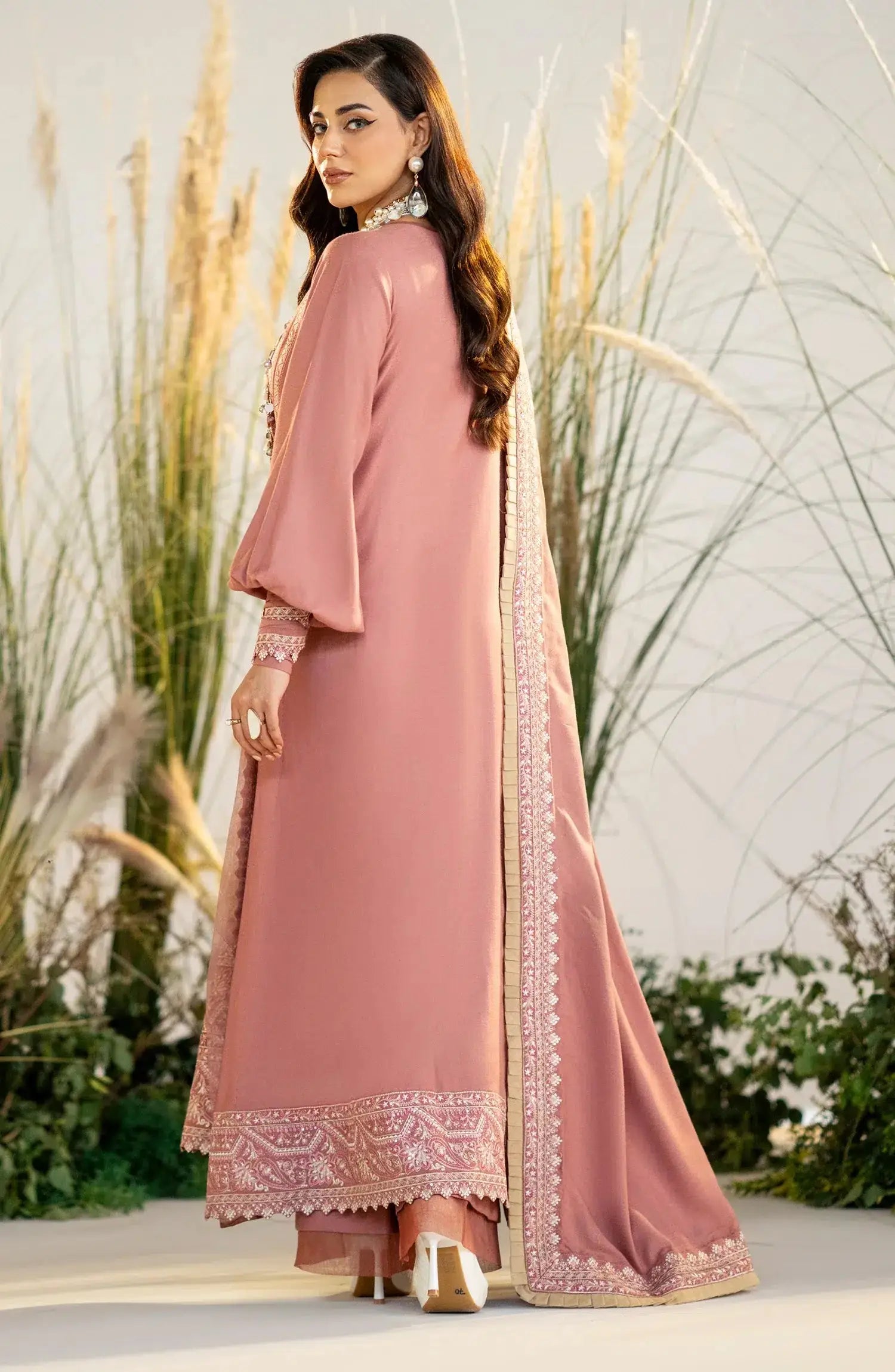 Maryum N Maria | Shehr Bano Winter 23 | DILREET MW23552 - Pakistani Designer Dress - by Maryum N Maria | Type: Luxury - 100% Original at Saira Sultan