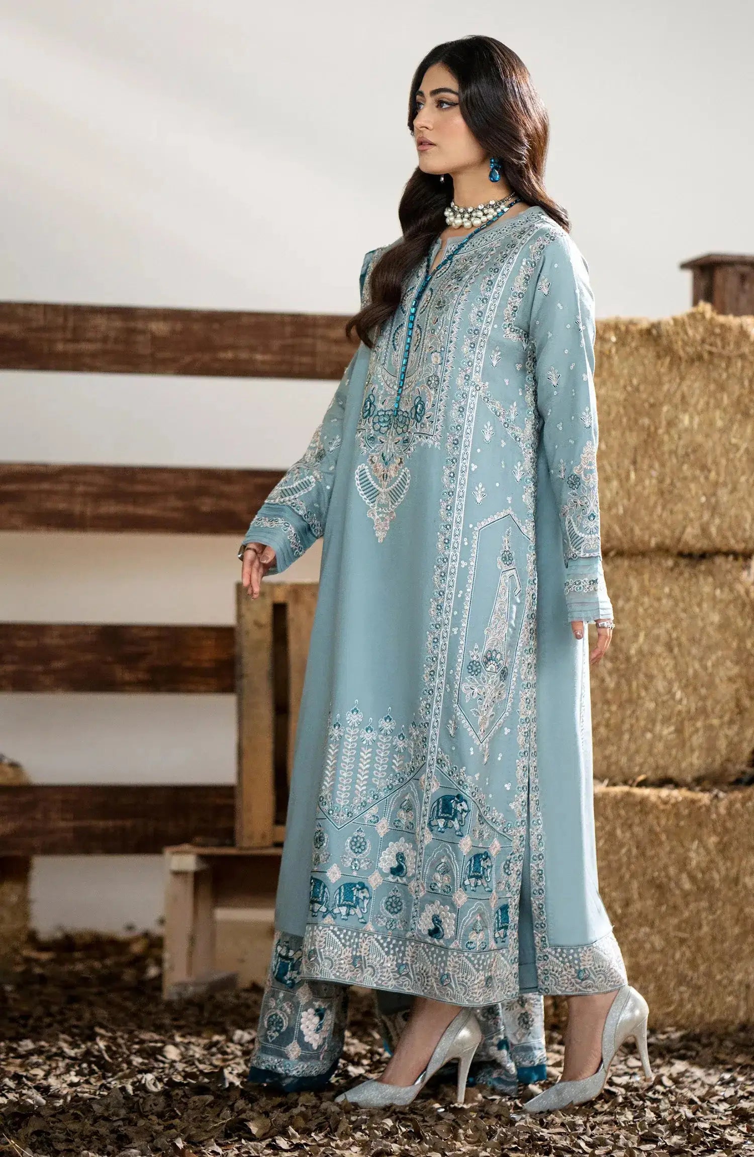 Maryum N Maria | Shehr Bano Winter 23 | PREET MW23557 - Pakistani Designer Dress - by Maryum N Maria | Type: Luxury - 100% Original at Saira Sultan