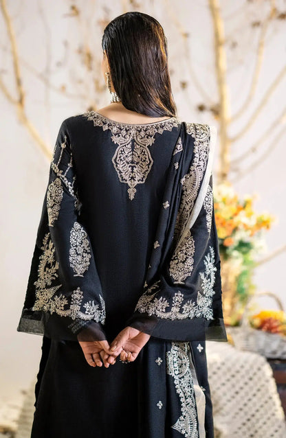 Maryum N Maria | Shehr Bano Winter 23 | KAJOL MW23561 - Pakistani Designer Dress - by Maryum N Maria | Type: Luxury - 100% Original at Saira Sultan