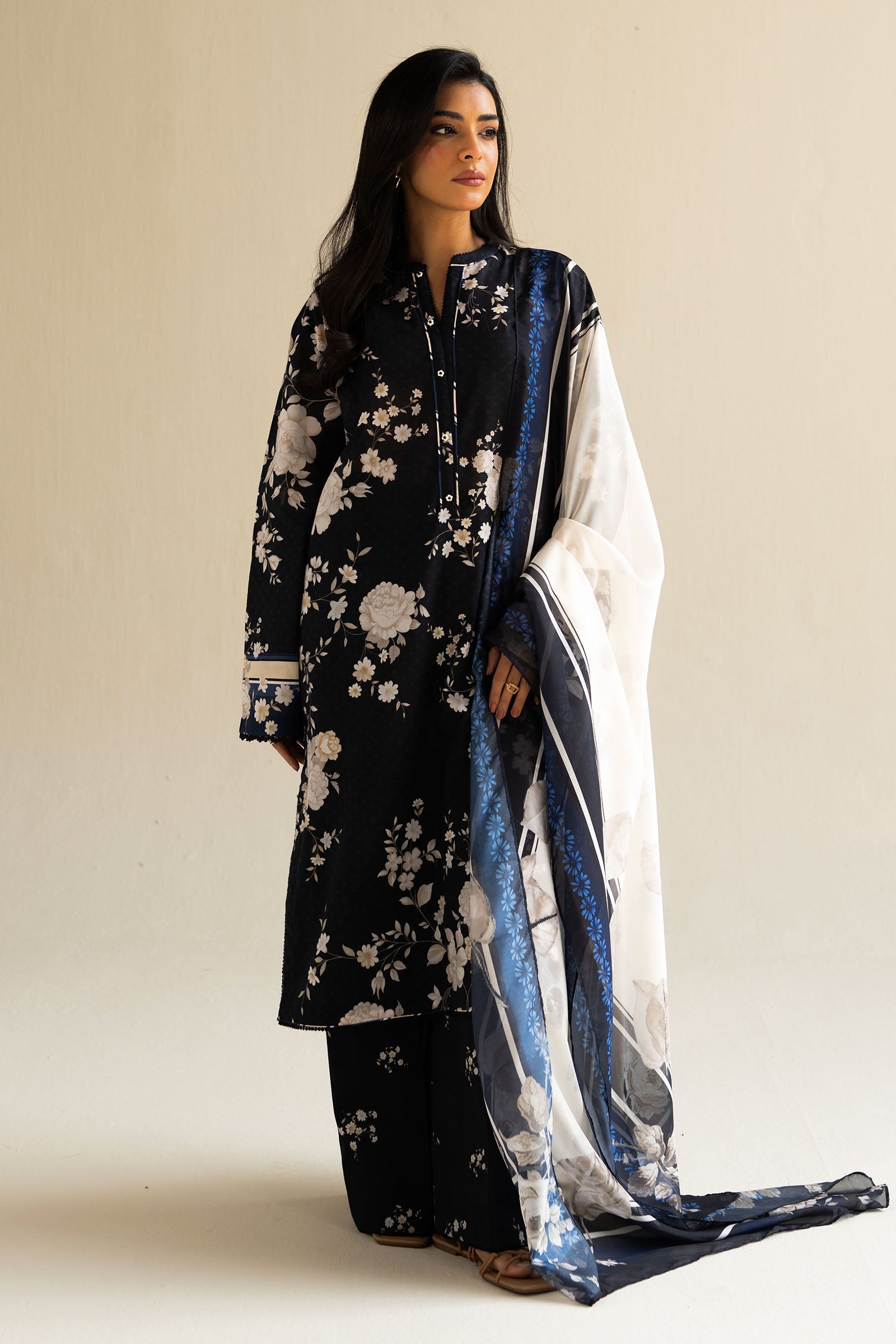 Zara Shahjahan | Coco Prints 25 | Mia-5B XS Black Lawn
